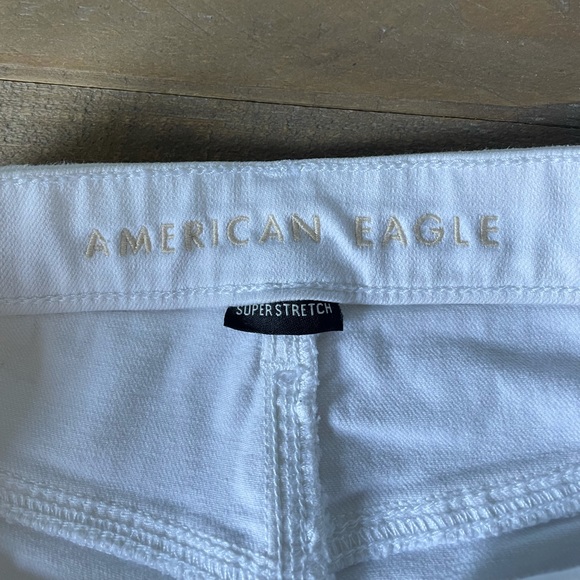 American Eagle white shorts - Picture 2 of 4